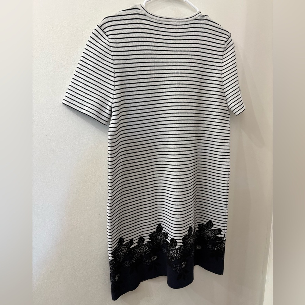 A.L.C. Black and White Knit Shortsleeve dress - large - stripes with floral hem - Picture 5 of 5